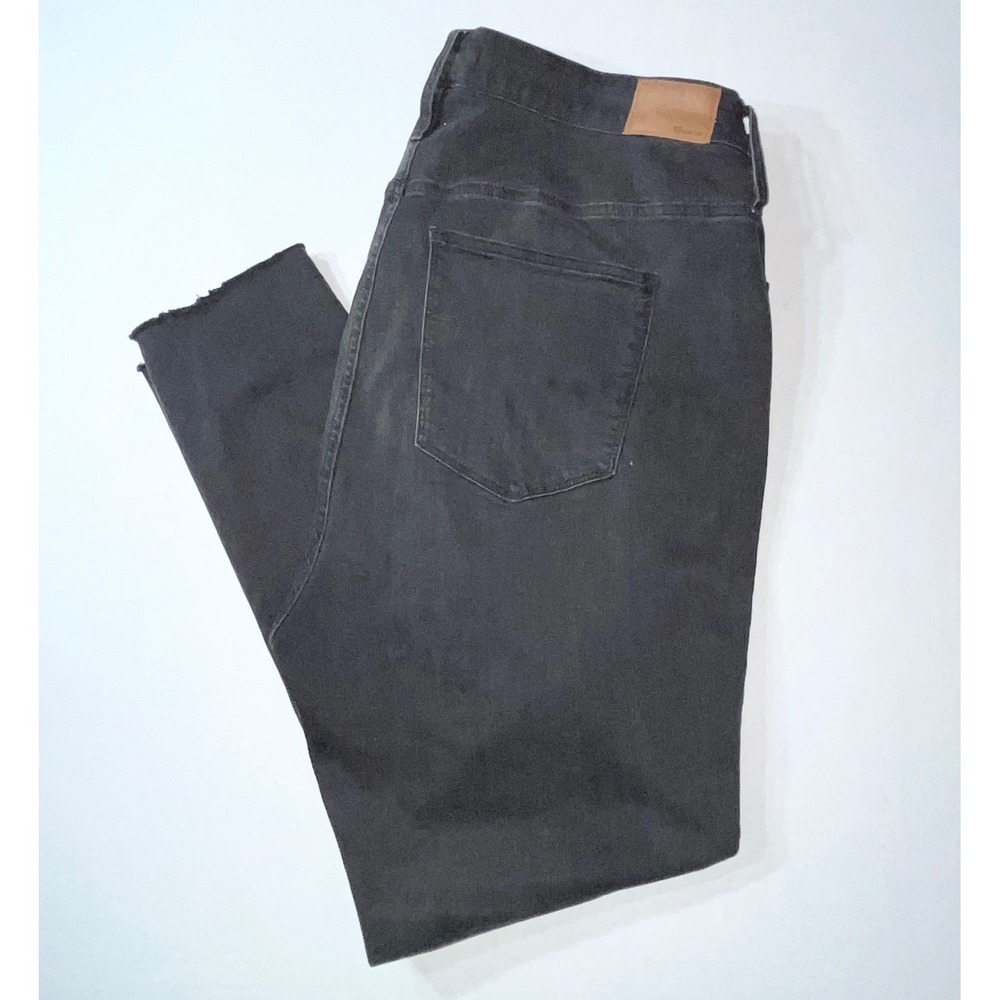 Madewell Jeans Women's 36 Black Curvy High-Rise Skinny Distressed Raw Hem Grunge